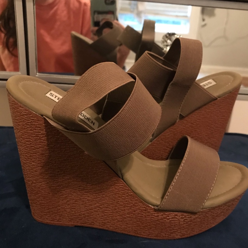 Like NEW Steve Madden wedges